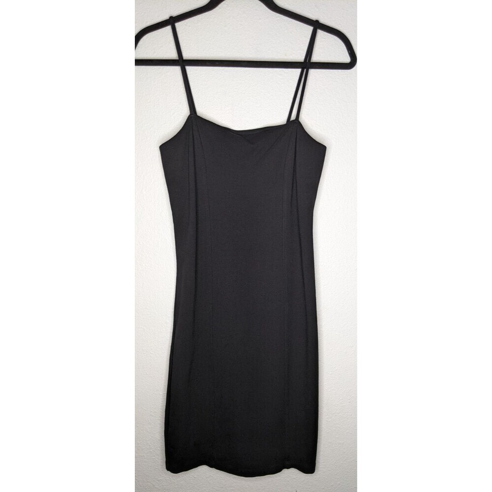 FOREVER 21 Black Bodycon Stretchy Scoop Neck Knee Length Dress Classic M